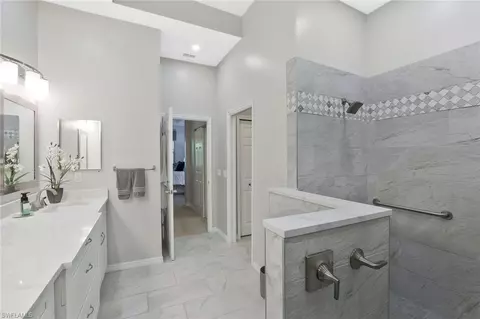 1118 Dorchester Ct, Naples, FL 34104 photo 11