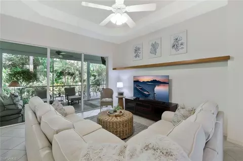 1118 Dorchester Ct, Naples, FL 34104