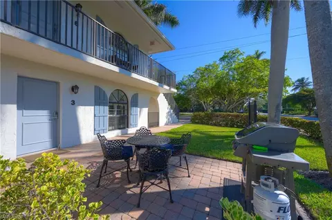 Exterior - 655 8th Ave S #3, Naples, FL 34102 photo 8 of 11