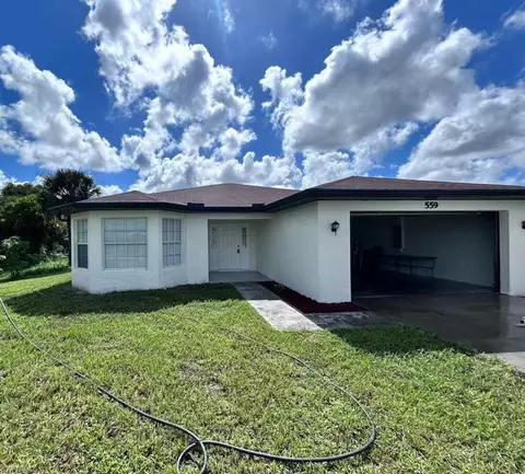 559 Bourse Cir, Lehigh Acres, FL 33974