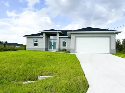 2802 22nd St W, Lehigh Acres, FL 33971