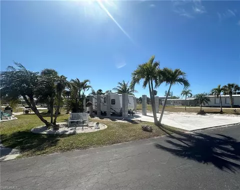 13641 Knot Dr, Fort Myers, FL 33908