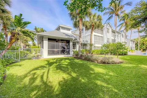 Exterior - 340 7th Ave S #2, Naples, FL 34102 photo 8 of 10