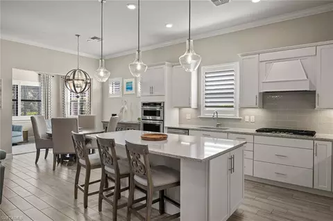 9404 Night Heron Ln, Naples, FL 34120