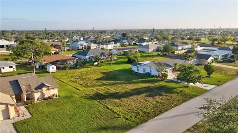421 SW 41st St, Cape Coral, FL 33914