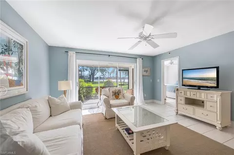 2922 Kings Lake Blvd #2922, Naples, FL 34112