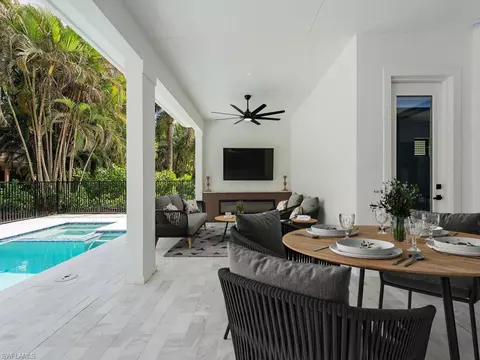 Exterior - 8310 Tuliptree Pl, Naples, FL 34113 photo 2 of 4
