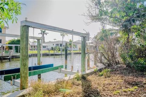222 1st St, Bonita Springs, FL 34134