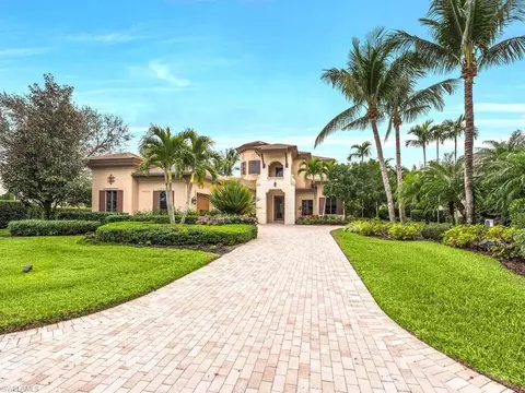28732 La Caille Dr, Naples, FL 34119