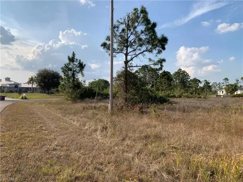 919 Grafton St, Lehigh Acres, FL 33974