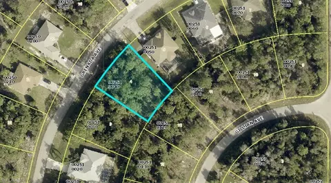 811 Grenada Ave, Lehigh Acres, FL 33974