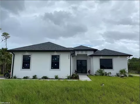 3855 26th Ave SE, Naples, FL 34117