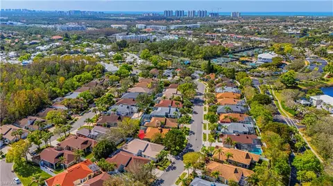 View/Area - 1092 Silverstrand Dr, Naples, FL 34110 photo 3 of 4