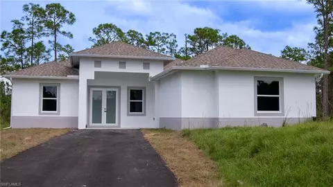 2866 NE 39th Ave, Naples, FL 34120