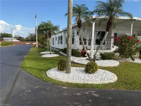 569 Winning Way, North Fort Myers, FL 33917