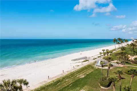 4251 Gulf Shore Blvd N #PH B, Naples, FL 34103