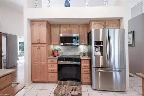 105 Leanore Ct, Naples, FL 34112 photo 12