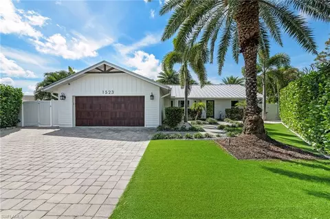 1523 Happolo Ln, Naples, FL 34105