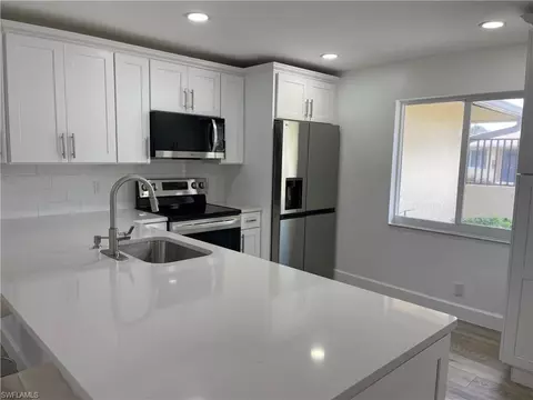 54 Glades Blvd #1412, Naples, FL 34112
