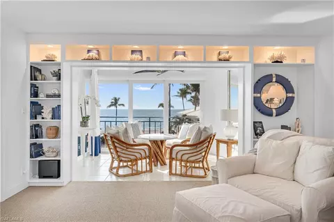 2401 Gulf Shore Blvd N #33, Naples, FL 34103