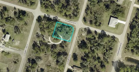 558 Flamingo Ave S, Lehigh Acres, FL 33974