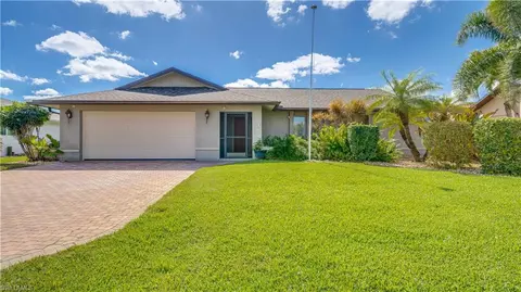 1018 SE 22nd St, Cape Coral, FL 33990