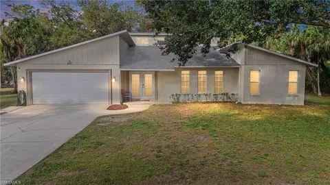 561 8th St NE, Naples, FL 34120