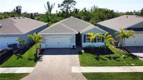 304 Spring Hill Lake Loop, Cape Coral, FL 33993
