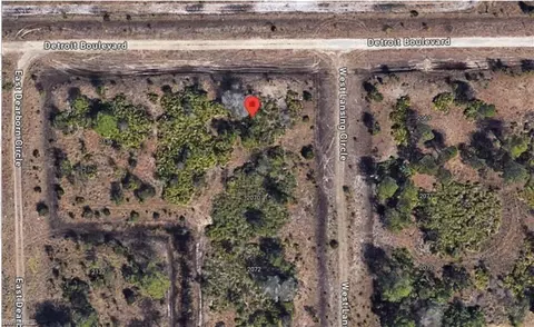 2084 W Lansing Cir, Alva, FL 33920