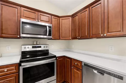 Kitchen - 21401 Corkscrew Ranch Rd, Estero, FL 33928 photo 5 of 6
