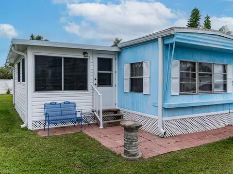 35 Cimmaron Trl #100, Naples, FL 34113