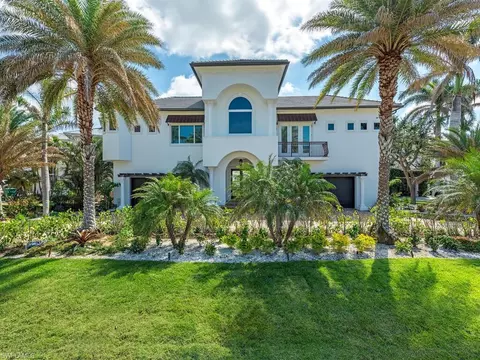 140 Conners Ave, Naples, FL 34108