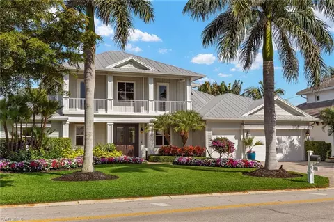 Exterior - 625 7th Ave N, Naples, FL 34102 photo 4 of 10