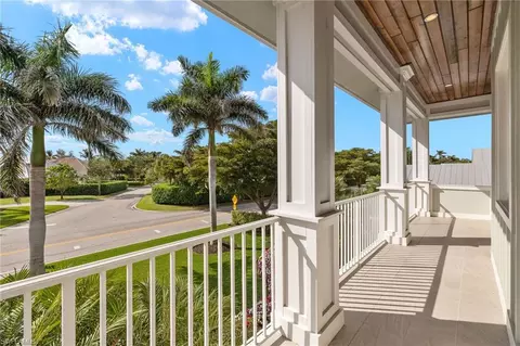 Exterior - 625 7th Ave N, Naples, FL 34102 photo 5 of 10