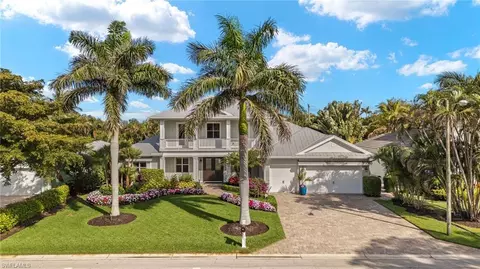 625 7th Ave N, Naples, FL 34102