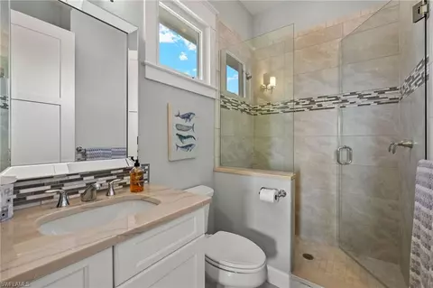 Bath - 625 7th Ave N, Naples, FL 34102 photo 6 of 7