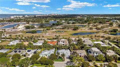 View/Area - 625 7th Ave N, Naples, FL 34102 photo 2 of 11