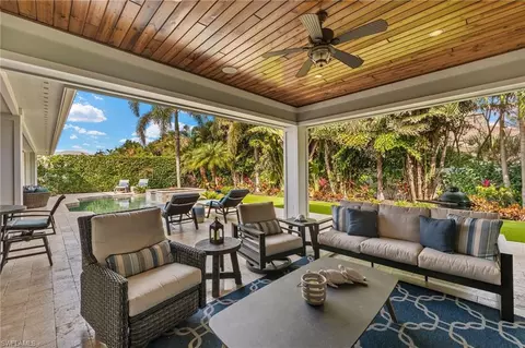 Exterior - 625 7th Ave N, Naples, FL 34102 photo 3 of 10