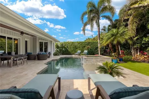 Exterior - 625 7th Ave N, Naples, FL 34102 photo 7 of 10