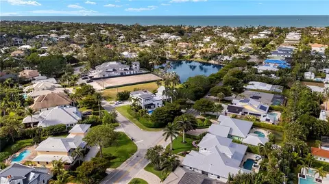 View/Area - 625 7th Ave N, Naples, FL 34102 photo 6 of 11