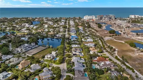 View/Area - 625 7th Ave N, Naples, FL 34102 photo 10 of 11