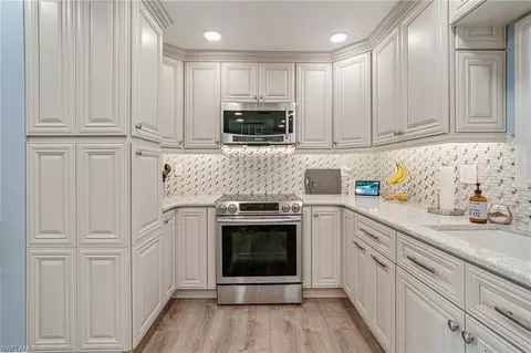 1254 Cooper Dr, Naples, FL 34103 photo 7