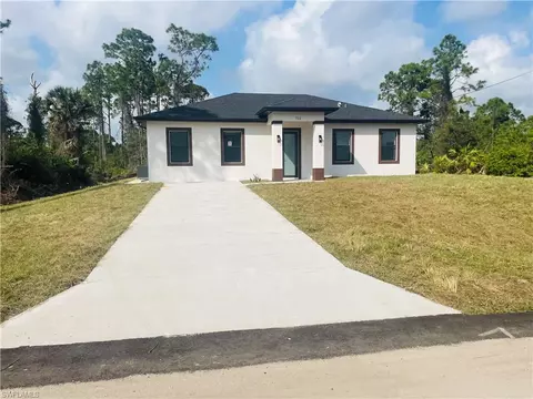 712 Clemwood Ave S, Lehigh Acres, FL 33974