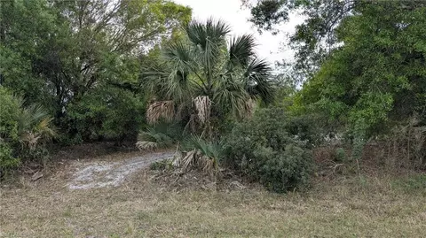 3775 La Rue St, Fort Myers, FL 33905