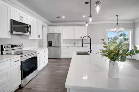 6171 Astoria Ave, Fort Myers, FL 33905
