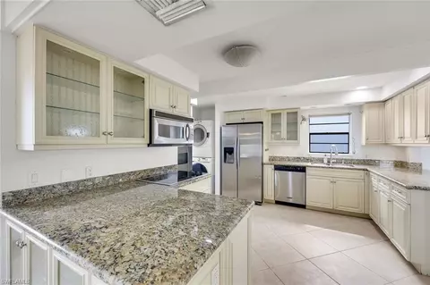 Kitchen - 9780 Vanderbilt Dr, Naples, FL 34108 photo 1 of 3