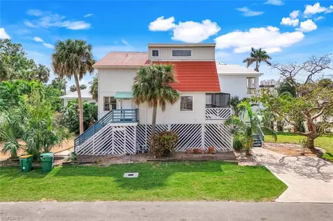 Exterior - 9780 Vanderbilt Dr, Naples, FL 34108 photo 2 of 6