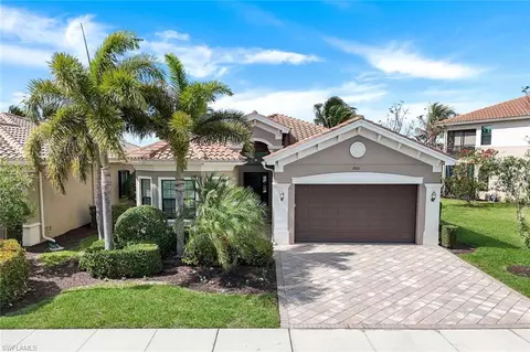 2825 Cinnamon Bay Cir, Naples, FL 34119