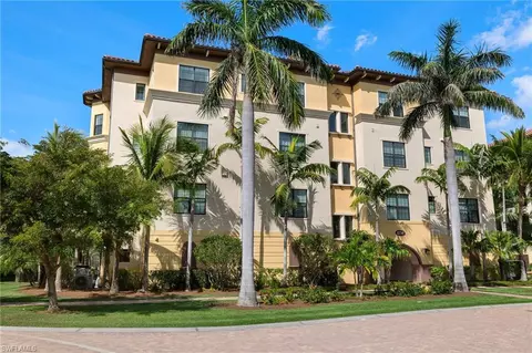 2739 Tiburon Blvd E #301, Naples, FL 34109