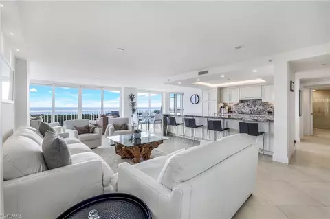 6585 Nicholas Blvd #1401, Naples, FL 34108